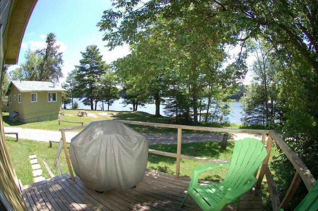 פורט קרלינג Muskoka Shores Cottages מראה חיצוני תמונה